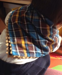 Handmade | ハギレ布にポンポンテープ付けただけの簡単ショール( ´ ▽ ` )(マフラー)