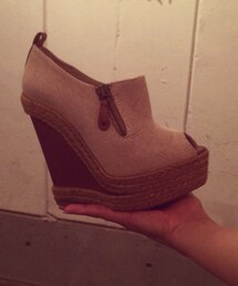 Christian Louboutin | 安く買ったChristian Louboutin
半日履いたら足の指が鬱血します。
(ブーティ)