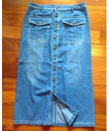 IMAGE | 再来した前ボタン。やっぱり好きだなぁ。(デニムスカート)