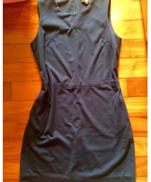 UNIQLO | 紺ストレートワンピース。着た時のシルエットがキレイ。(ワンピース)