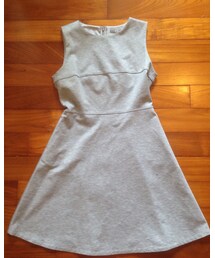 UNIQLO | ポンチフレアワンピース。シルエットがキレイな鉄板”ほめられ”服(ワンピース)