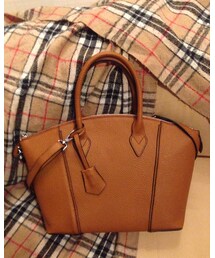 no brand | かっちり鍵付き。きれいなフォルムがお気に入り。(ハンドバッグ)