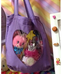 サンキューマート | ハートの窓から目がハートになるほど可愛いものを…(トートバッグ)