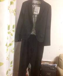 Vivienne Westwood MAN | vivienne westwood MAM
黒色 セットアップスーツ

下のパンツはサルエルになってる
お洒落なセットアップです！(その他トップス)