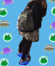 OLCHANG | キースへリングのリュック!adidasのパーカー!光る靴!はちゃめちゃ!がちゃがちゃ!
そしてパーカー起毛だから暑さの極み。。
でもおしゃれは我慢って。。我慢って。。我慢って。。暑すぎんだろぉぉぉがぁぁぁぁ!!!(スニーカー)