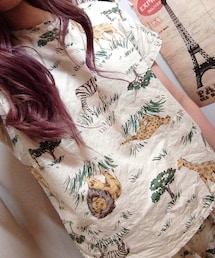 3びきの子ねこ | サファリパークのお姉さん(サロペット/オーバーオール)