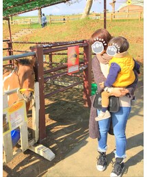 太めのママと馬と。 | トップスGAP、カーデH&M、デニムしまむら、バッグZARA(その他)