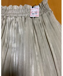 Avail | サテンプリーツスカート ¥990-(スカート)