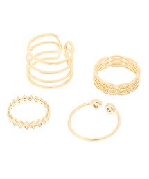 ENVYM | 異なるデザインでほどよい存在感を放つリングを組み合わせた、多彩なレイヤリングが楽しめるリングSET♪ それぞれ単品使いでも存在感を発揮する個性的なルックスもポイント！ツヤやかなメタルがリッチなムードを醸しつつ、軽いつけ心地なのも魅力的◎ コーデに馴染みつつ映えるミニマムなデザインで、コーディネートをCOOLにブラッシュUPしてくれます♪(リング)