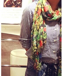 Ventriloquist | マフラー