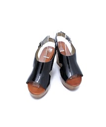 エネス/エナメルウェッジサンダル(サンダル)