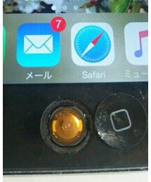 Apple | ボタンがとれた。(スマホグッズ)
