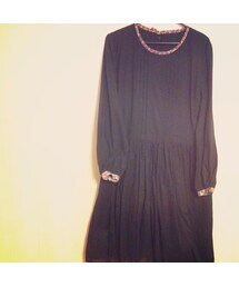 ハンドメイドワンピース

リバティの布でポイントに(ワンピース)