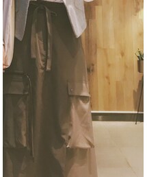 initial | スカート