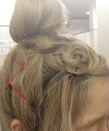 ヘアアレンジ | 赤いピン(その他)