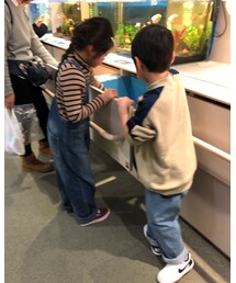 2人でチェック中😆 | その他