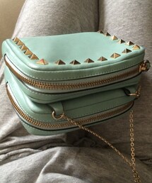 VALENTINO | VELENTINO's mini chain bag^_^お店で一目惚れしちゃった。淡いミント系のお色が可愛くて、つい買っちゃった(°_°)意外的に結構色んな服装とコーデするのが相性良いので、買ってよかったと思っています^_−☆(クラッチバッグ)