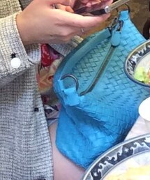 BOTTEGA VENETA | 大好きなライトブルーBVバッグ。2012年の春で購入したものなのに、今また流行りに負けないぐらいカワイイと思っています(⌒▽⌒)ライトブルー最高!(ショルダーバッグ)