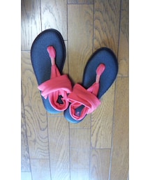 sanuk サンダル

ヨガマットのサンダルで履きやすいよ！(サンダル)