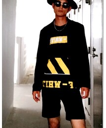 off white | トップス