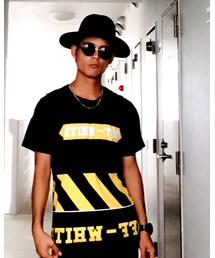 off white | トップス