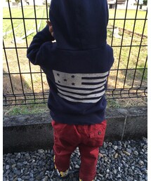 petit main | パーカーの後ろはこんな感じです(パーカー)