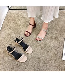 PUレトロミドルヒール合わせやすいスクエアトゥサンダル(サンダル)
