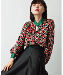 Ko | モダンな印象でドレスアップ(トップス)