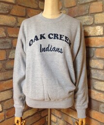 CHEAP THRILLS【チープスリル】 | OKE CREEKロゴクルーネックスウェット  10オンスの裏毛素材に、 プリントを施したクルーネックのスウェット シンプルなデザインで着まわし力は抜群！ 柔らかな生地の質感と、 程よくゆとりのあるシルエットで 着心地の良い一枚。 流行に左右されず、 長く付き合って頂けるアイテムです。 【商品詳細】 ☆素材 10oz裏毛　綿：100％ ☆サイズ 身幅：51cm 着丈：61cm 袖丈：56cm  (スウェット)