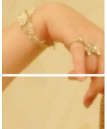 Handmade | ハンドメイド(姉作)/小ビーズ・パールビーズ・半立体白薔薇モチーフのブレスレット(白～アイボリー～ゴールド系)(ブレスレット)