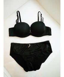 センターキュービックチェーンあしらい激盛パットブラ×ショーツ(ブラ&ショーツ)