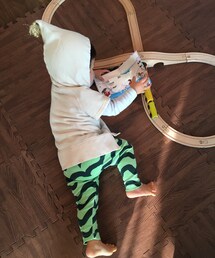 COMECHATTO&CLOSET | フードがとんがってて小人風(パーカー)