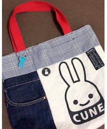CUNE | CUNEデニム ✖️ トートバッグ を解体してリメイクしたバッグ👜福岡店限定の水色アクキー、バッジ(トートバッグ)