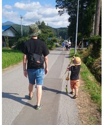 河童釣りに向かう親子 | その他