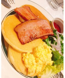 ベーコンとスクランブルエッグのパンケーキ🌟 | その他