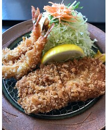 今週の休日ランチ | エビフライとチキンカツのセット(その他)