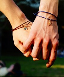 faistokyo | faistokyoのレザーブレスレットです♡
ユニセックスで、男女問わず人気です。
shellかヒトデがございます。
カラーはネイビー、ホワイト、ブラウンです✨
留め具がなく自分で調整できるので、お好みのサイズ感で楽しめます😊💓(ブレスレット)