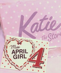 Katie | 缶バッジ(ブローチ/コサージュ)