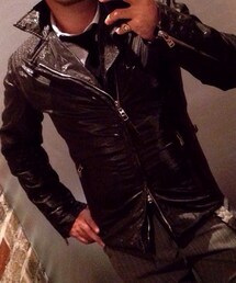 mauro galiani | パテントレザー？のライダース。行きつけの店が言うには、イタリアで直接買い付けたとか。元々サンタクローチェの職人だかデザイナーだかが創ったとか。まず人とかぶらなくて良いです。(ライダースジャケット)