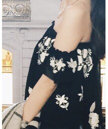 URBAN OUTFITTERS | チューブトップ