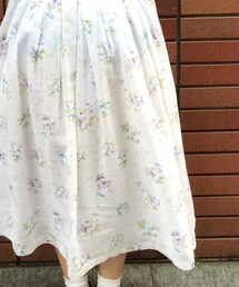お花模様の白すかーと。(スカート)
