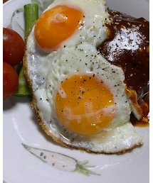 朝からハンバーグ目玉焼き🍳のせ | 食器/キッチン
