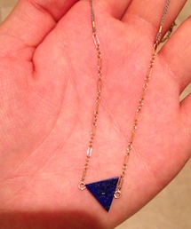 ラピスラズリのネックレス

plus tuore
http://www.plustuore.com(ネックレス)