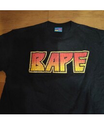 A BATHING APE | APEのKISSロゴのパロディーＴ(Tシャツ/カットソー)