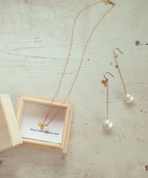 atelier bloom/ネックレス
淡水パール、オリジナルの真鍮ちょうちょを使用した40cmネックレス
(ネックレス)