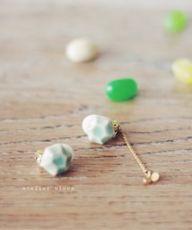 atelier bloom | ちょうちょと宝石のかけらピアス(ピアス(両耳用))