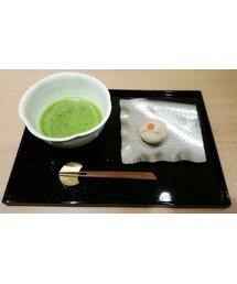 能作 | 和菓子が乗ってるお皿は
富山で有名な能作のもの😊✨
お茶でのひととき😌🍵(食器)