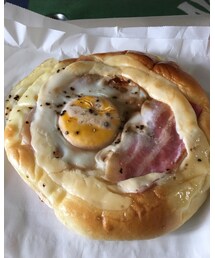 ベーコンエッグパン😍 | その他