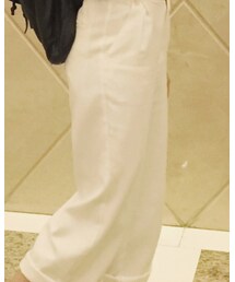 initial | チノパンツ