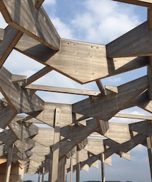 その他 | 隈さんの建築が好きすぎて記念撮影。